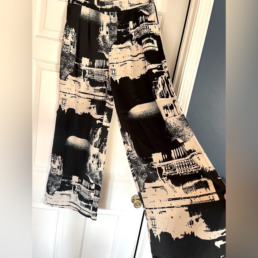 H&M wide leg pants size 10 sold out in stores cool graphics ZARA style